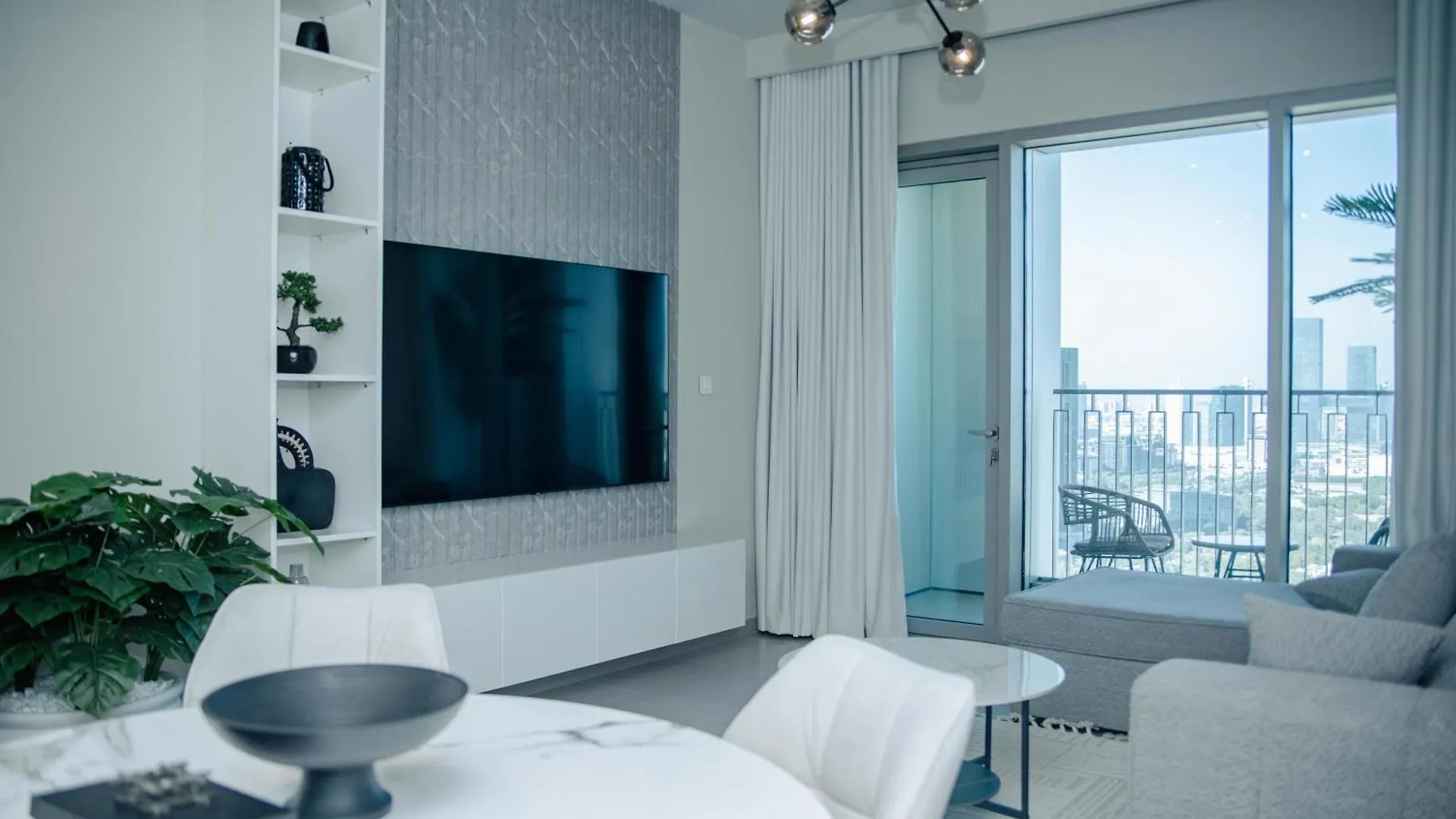 Unveil Downtown Luxury, 1Br Majestic Skyline Views - Downtown Views Ll Apartment Dubai United Arab Emirates